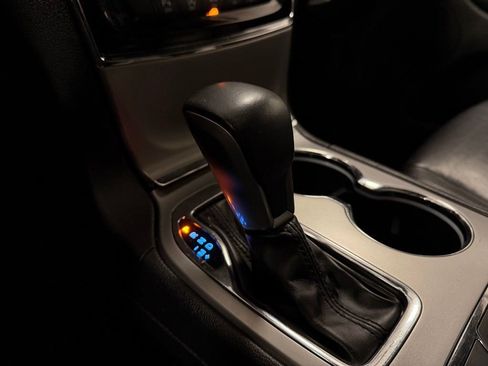 Used 2021 Jeep Grand Cherokee Limited image 20