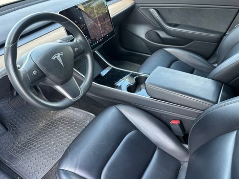 Used 2018 Tesla Model 3 Mid Range RWD image 10
