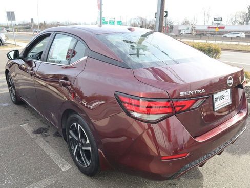 Certified 2025 Nissan Sentra SV image 8