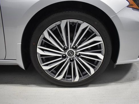 New 2025 Nissan Altima 2.5 SL image 10