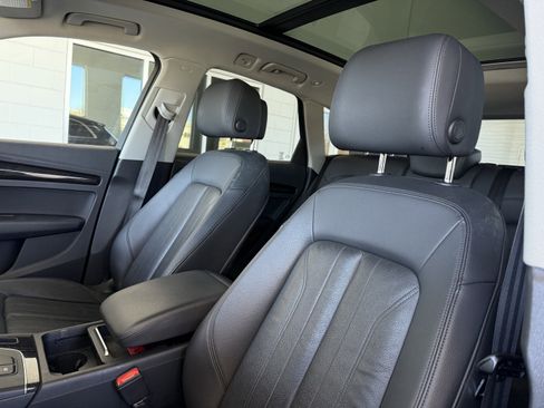 Used 2018 Audi Q5 2.0T Premium Plus w/ Premium Plus Package image 11