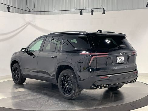 Used 2024 Chevrolet Traverse LT w/ Midnight/Sport Edition AWD/4WD image 14