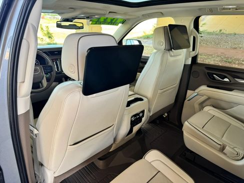 Used 2021 GMC Yukon XL Denali w/ LPO, Illumination Package AWD/4WD image 21