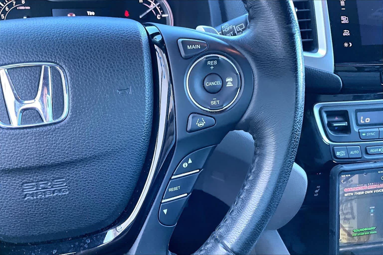 Used 2018 Honda Pilot Touring image 25