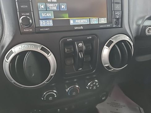 Used 2015 Jeep Wrangler Unlimited Sahara w/ Connectivity Group image 51