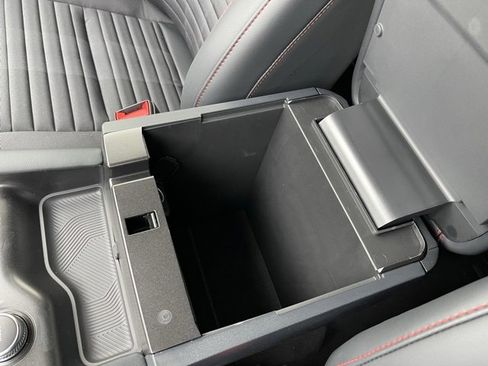 New 2026 Ford Explorer ST-Line w/ ST-Line Street Pack image 20