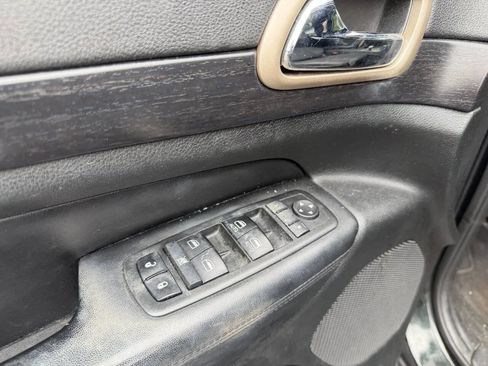 Used 2014 Jeep Grand Cherokee Laredo w/ Quick Order Package 23E AWD/4WD image 15