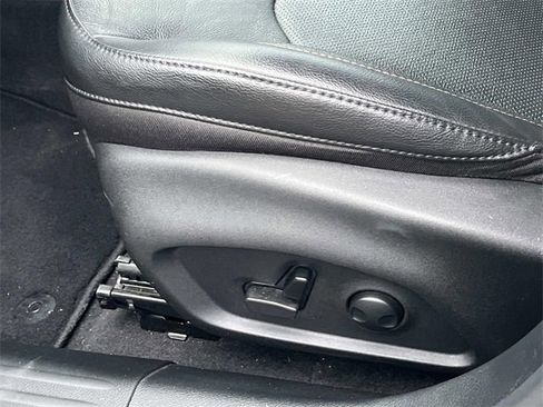 Used 2023 Jeep Compass Limited image 22