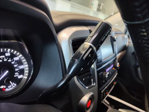 Used 2019 Nissan Titan SL RWD image 22