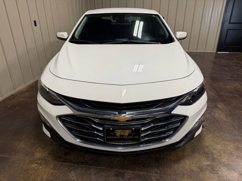 Used 2023 Chevrolet Malibu LT image 2