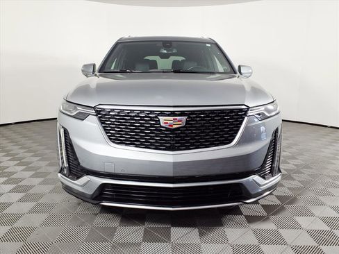 Certified 2025 Cadillac XT6 Premium Luxury image 2