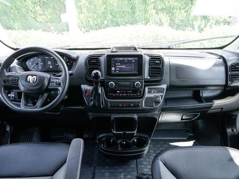 Used 2025 RAM ProMaster 2500 w/ Convenience Group FWD image 28