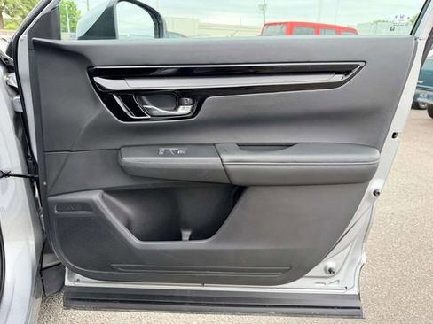 Used 2025 Honda CR-V EX-L image 8