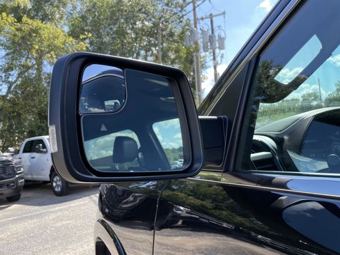 Certified 2022 RAM 1500 Limited image 35