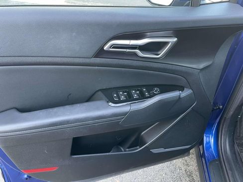 Used 2024 Kia Sportage EX image 27