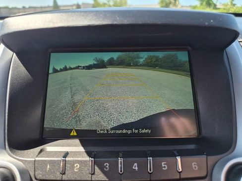Used 2015 Chevrolet Equinox LT w/ Chrome Appearance Package AWD/4WD image 22