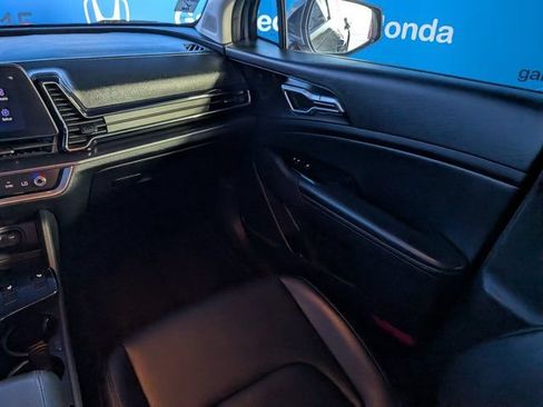 Used 2023 Kia Sportage EX FWD image 18
