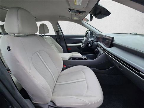 Used 2025 Hyundai Sonata SEL FWD image 25