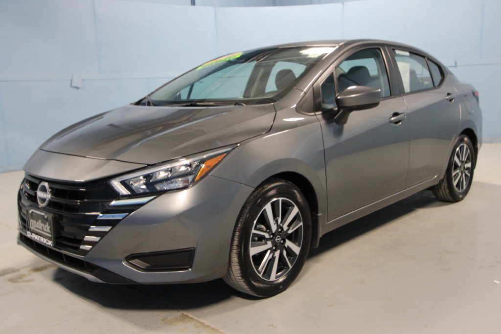 Used 2025 Nissan Versa SV w/ Trunk Package FWD image 4