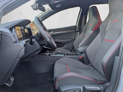 New 2026 Volkswagen Golf SE image 4