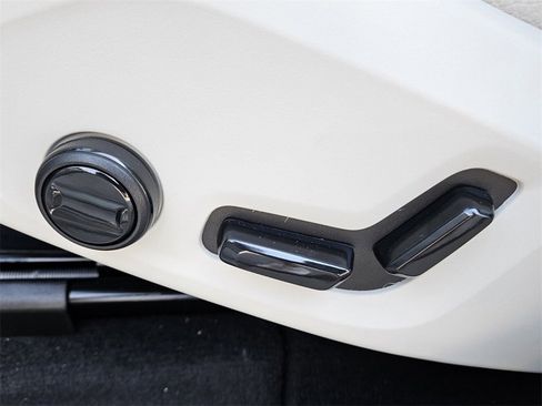 New 2025 Volvo XC60 T8 Plus w/ Protection Package Premier image 24