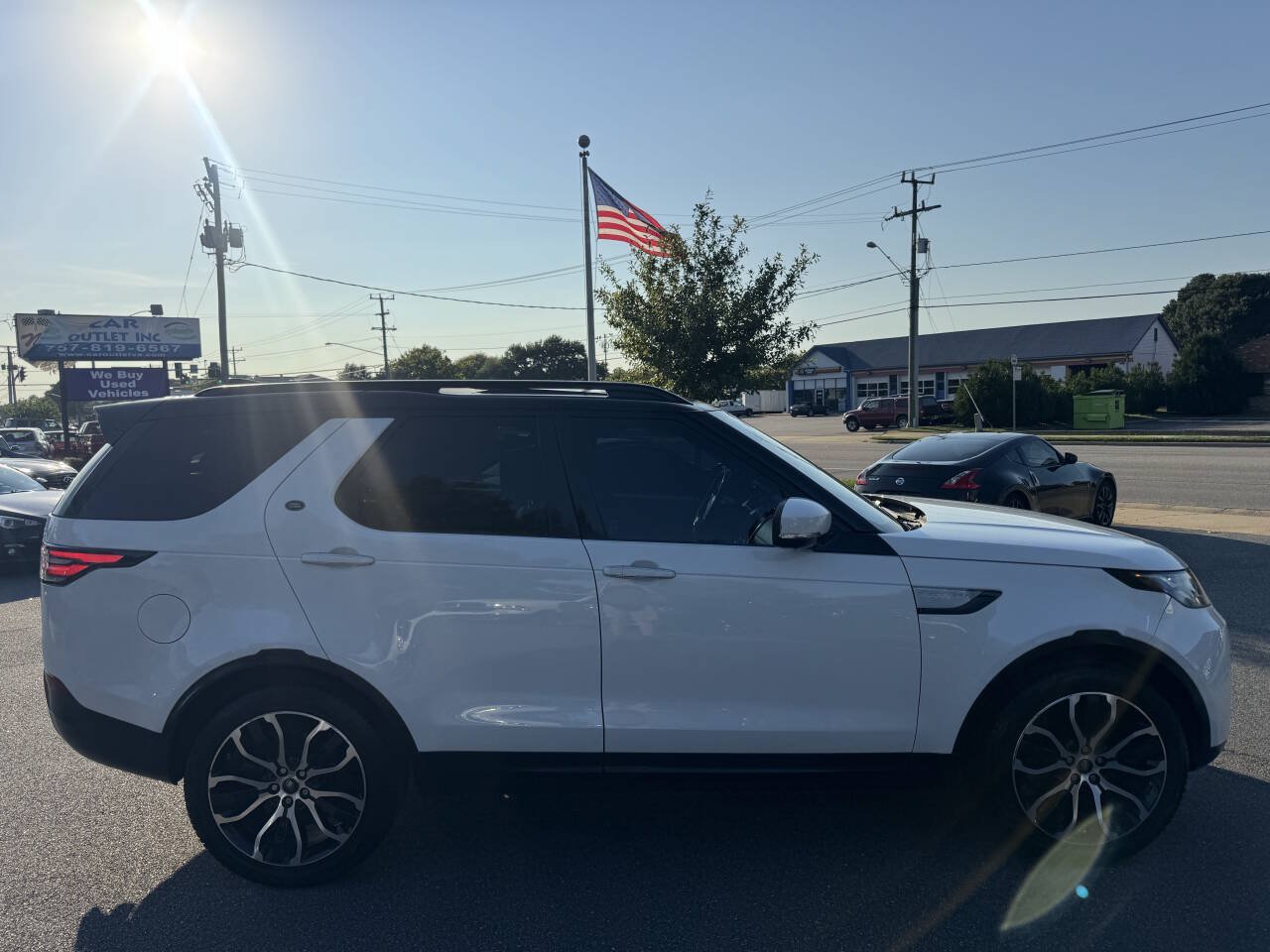 Used 2017 Land Rover Discovery HSE Luxury AWD/4WD image 4