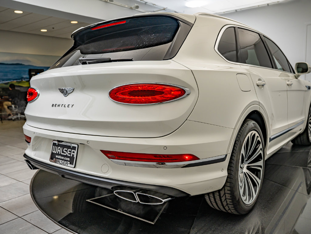 Used 2022 Bentley Bentayga AWD/4WD image 19