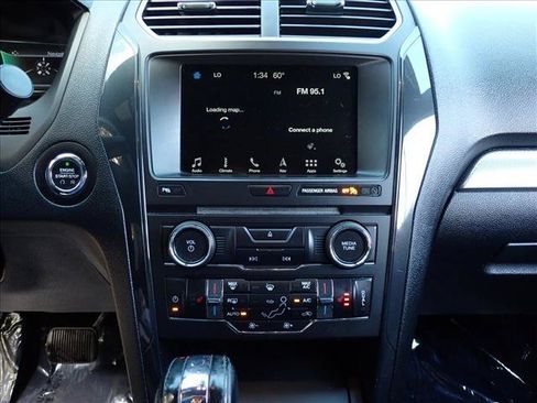 Used 2018 Ford Explorer XLT w/ Equipment Group 202A AWD/4WD image 17