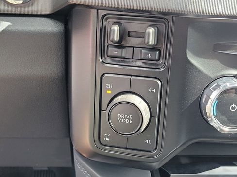 Used 2026 Ford F250 Platinum AWD/4WD image 28