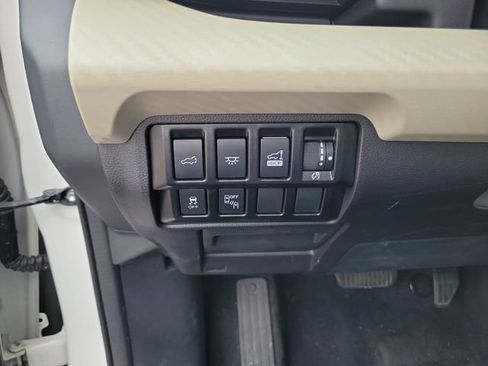 Used 2021 Subaru Ascent Premium w/ Convenience Package AWD/4WD image 17