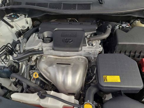 Used 2015 Toyota Camry XSE w/ Moonroof Package image 17