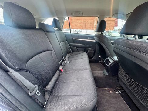 Used 2010 Subaru Outback 2.5i image 21