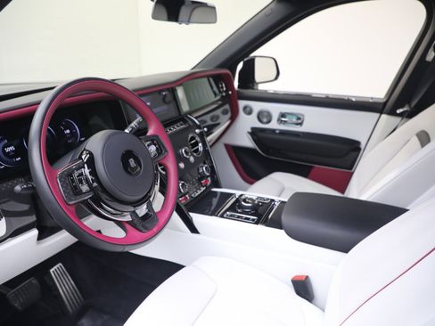 Certified 2025 Rolls-Royce Cullinan Black Badge image 14