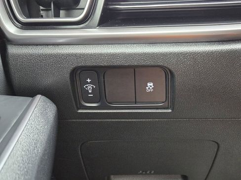 Certified 2025 Kia Sorento S w/ Panoramic Sunroof Package FWD image 24