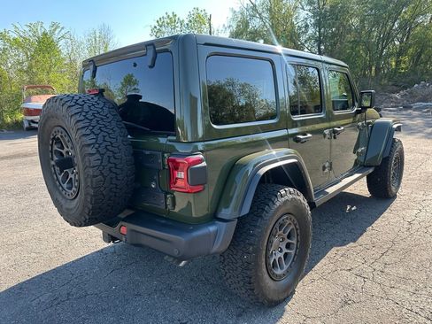 Certified 2022 Jeep Wrangler Unlimited Rubicon w/ Xtreme Recon 35" Tire Package AWD/4WD image 17