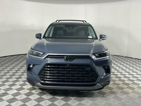 Used 2025 Toyota Grand Highlander FWD image 5