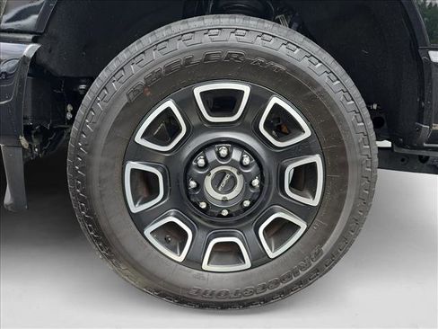 Used 2024 Ford F250 Platinum image 27