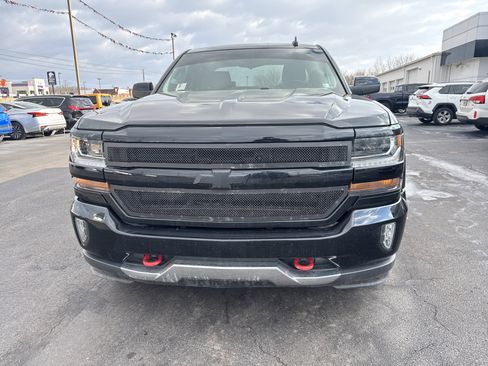 Used 2018 Chevrolet Silverado 1500 LT w/ Redline Edition image 9