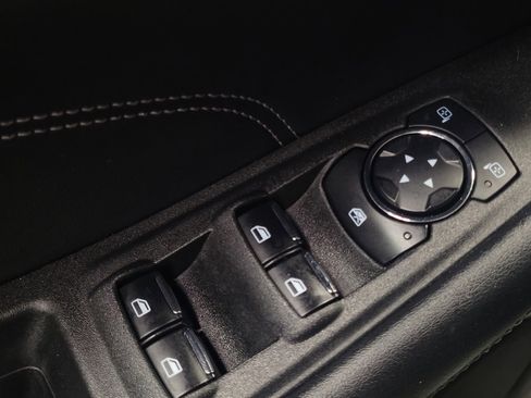 Used 2024 Ford Edge Titanium image 27