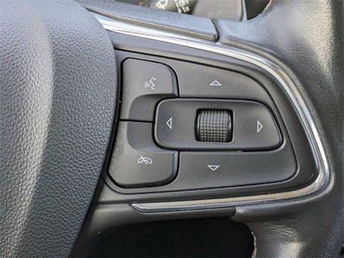 Used 2023 Buick Envision Essence image 28