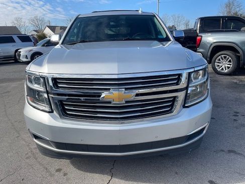 Used 2020 Chevrolet Suburban Premier image 2