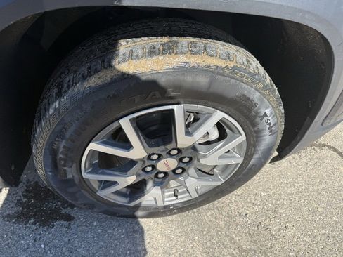 Used 2021 GMC Acadia SLE w/ Driver Convenience Package image 15