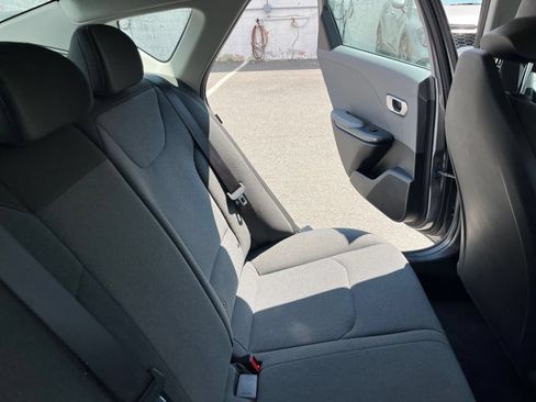 Used 2025 Kia K4 FWD image 37
