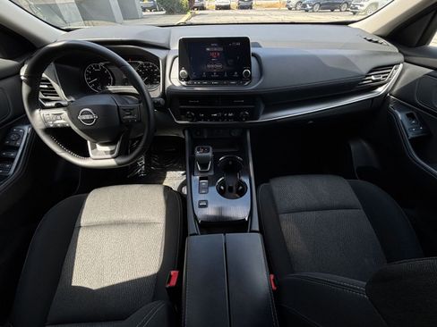 Used 2025 Nissan Rogue SV image 38