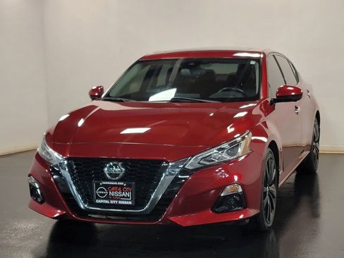 Used 2019 Nissan Altima 2.5 Platinum image 4
