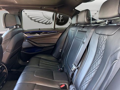 Used 2019 BMW M550i xDrive w/ Dynamic Handling Package AWD/4WD image 13