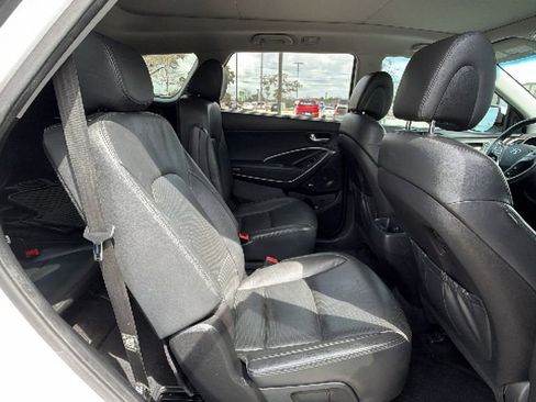 Used 2018 Hyundai Santa Fe Limited image 37