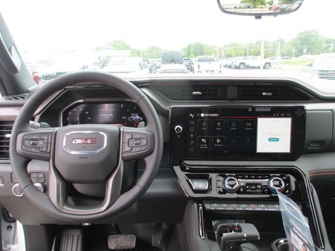 New 2026 GMC Sierra 1500 AT4 w/ AT4 Premium Package AWD/4WD image 14