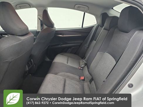 Used 2025 Toyota Camry LE image 31