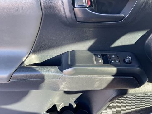 Certified 2019 Toyota Tacoma SR w/ SX Package image 12